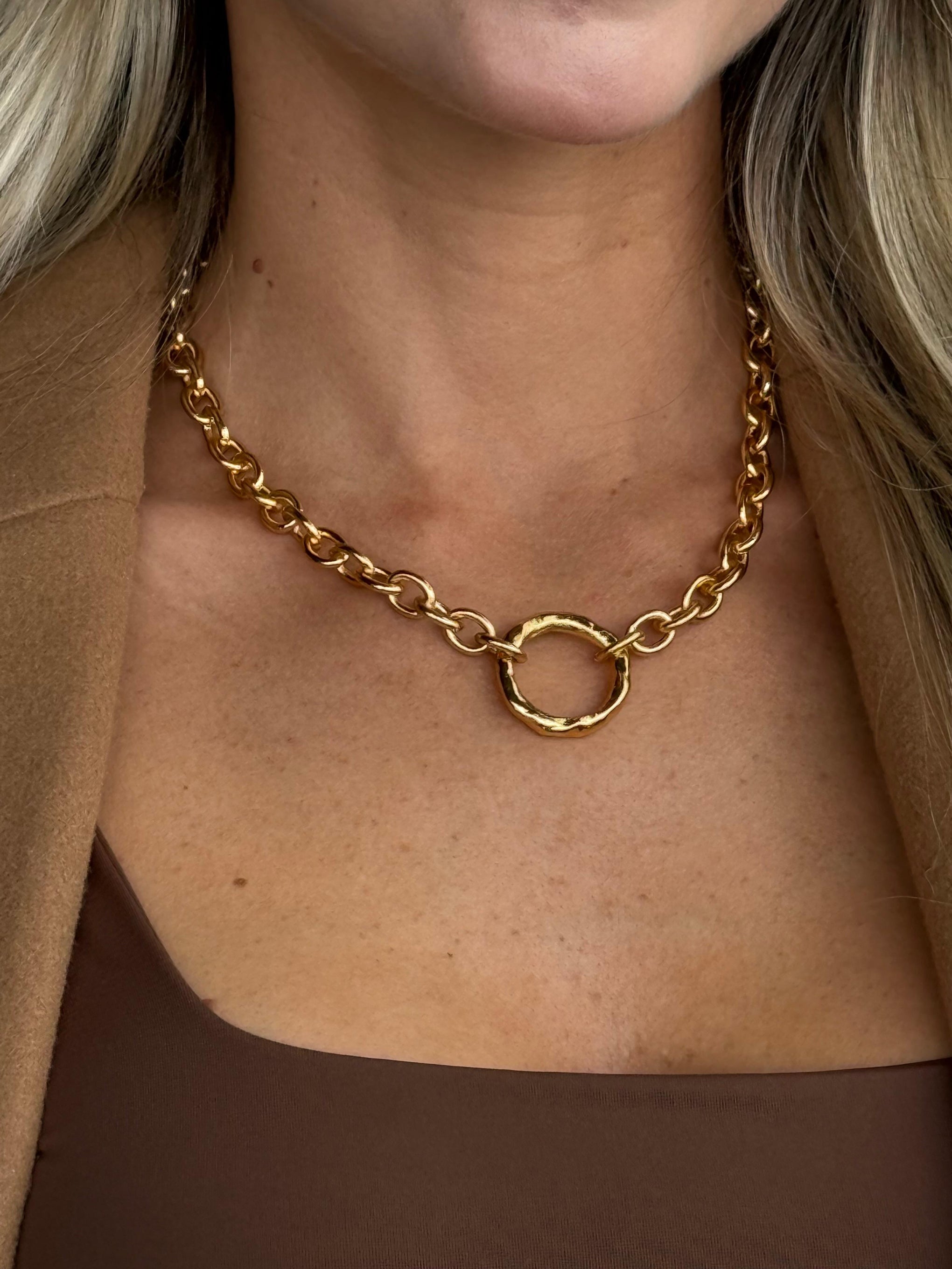 Collar  INTI